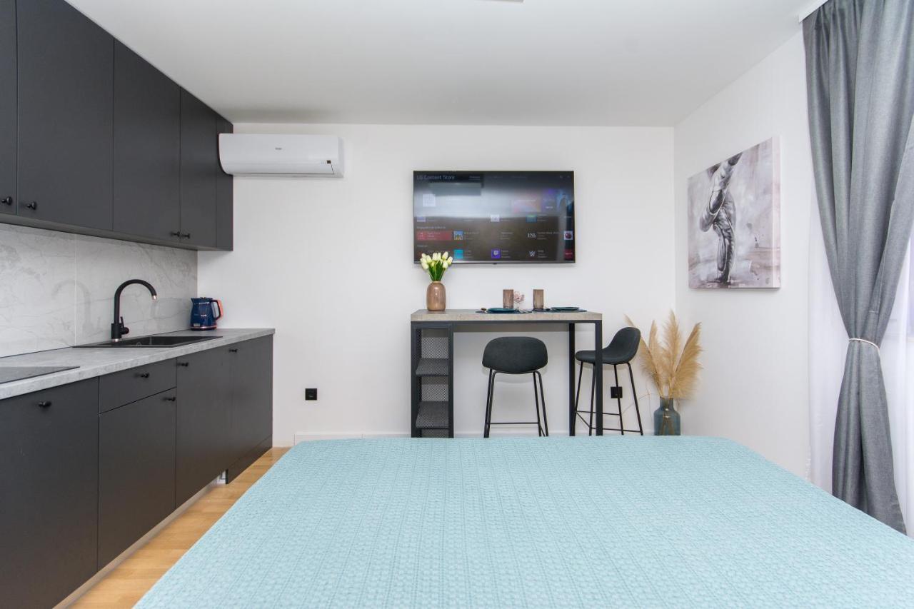 Sapphire Studio Apartment With Free Private Parking Дубровник Екстериор снимка