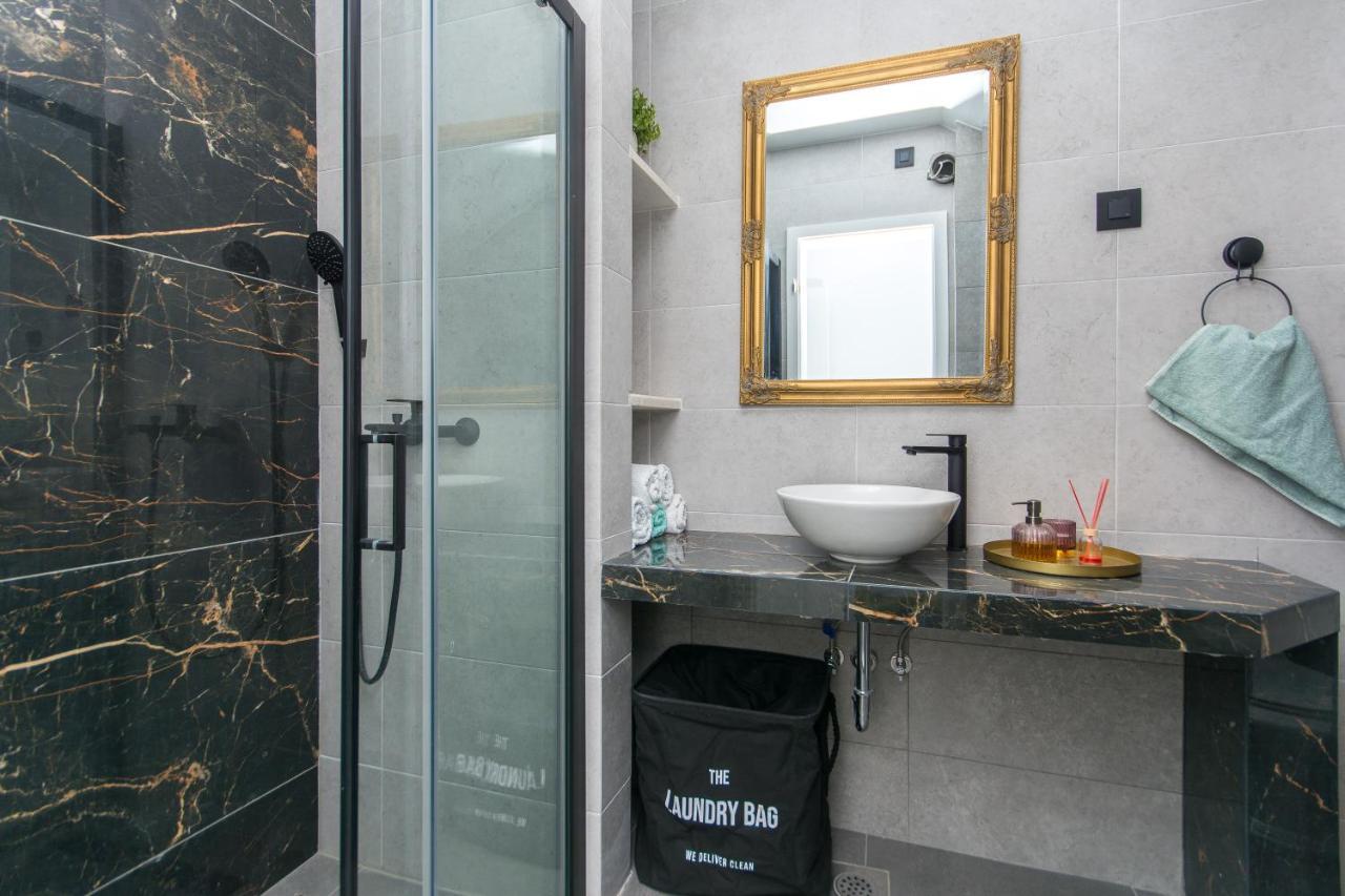 Sapphire Studio Apartment With Free Private Parking Дубровник Екстериор снимка