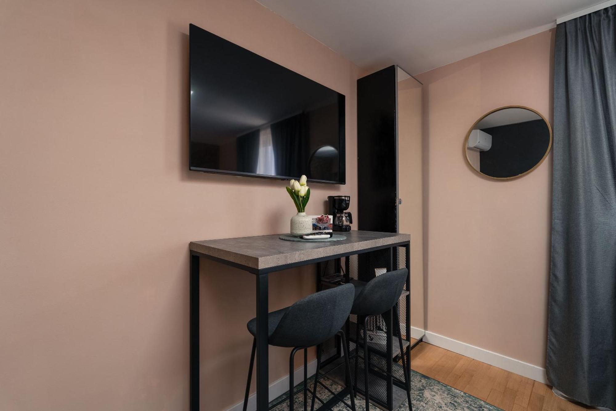 Sapphire Studio Apartment With Free Private Parking Дубровник Екстериор снимка