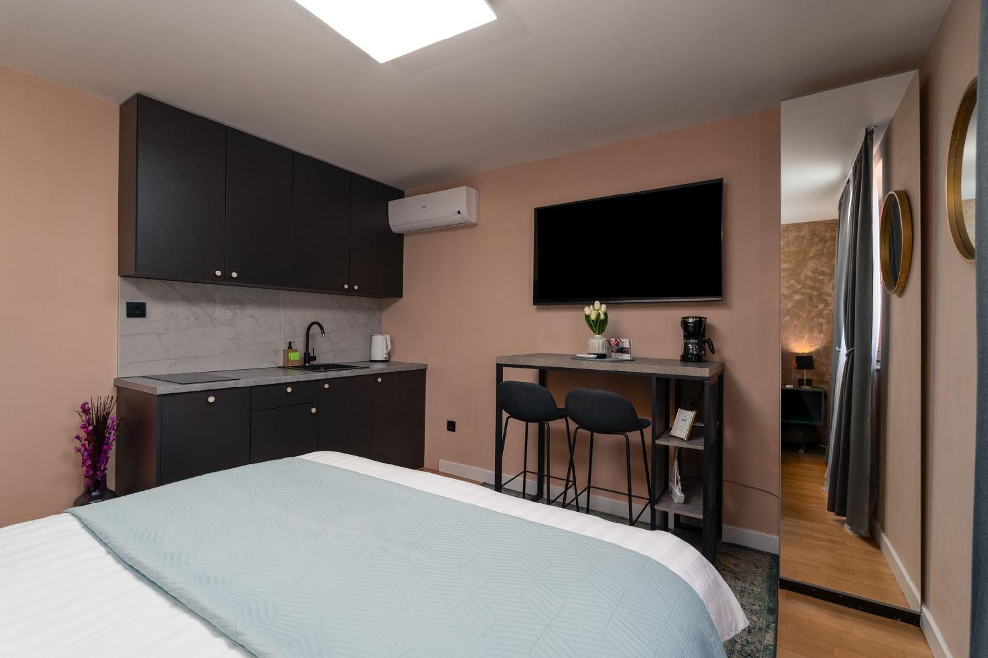 Sapphire Studio Apartment With Free Private Parking Дубровник Екстериор снимка