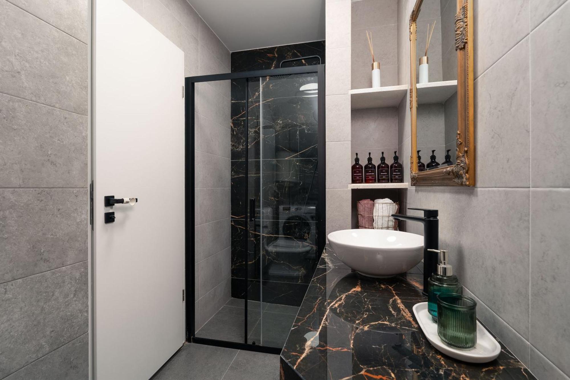 Sapphire Studio Apartment With Free Private Parking Дубровник Екстериор снимка