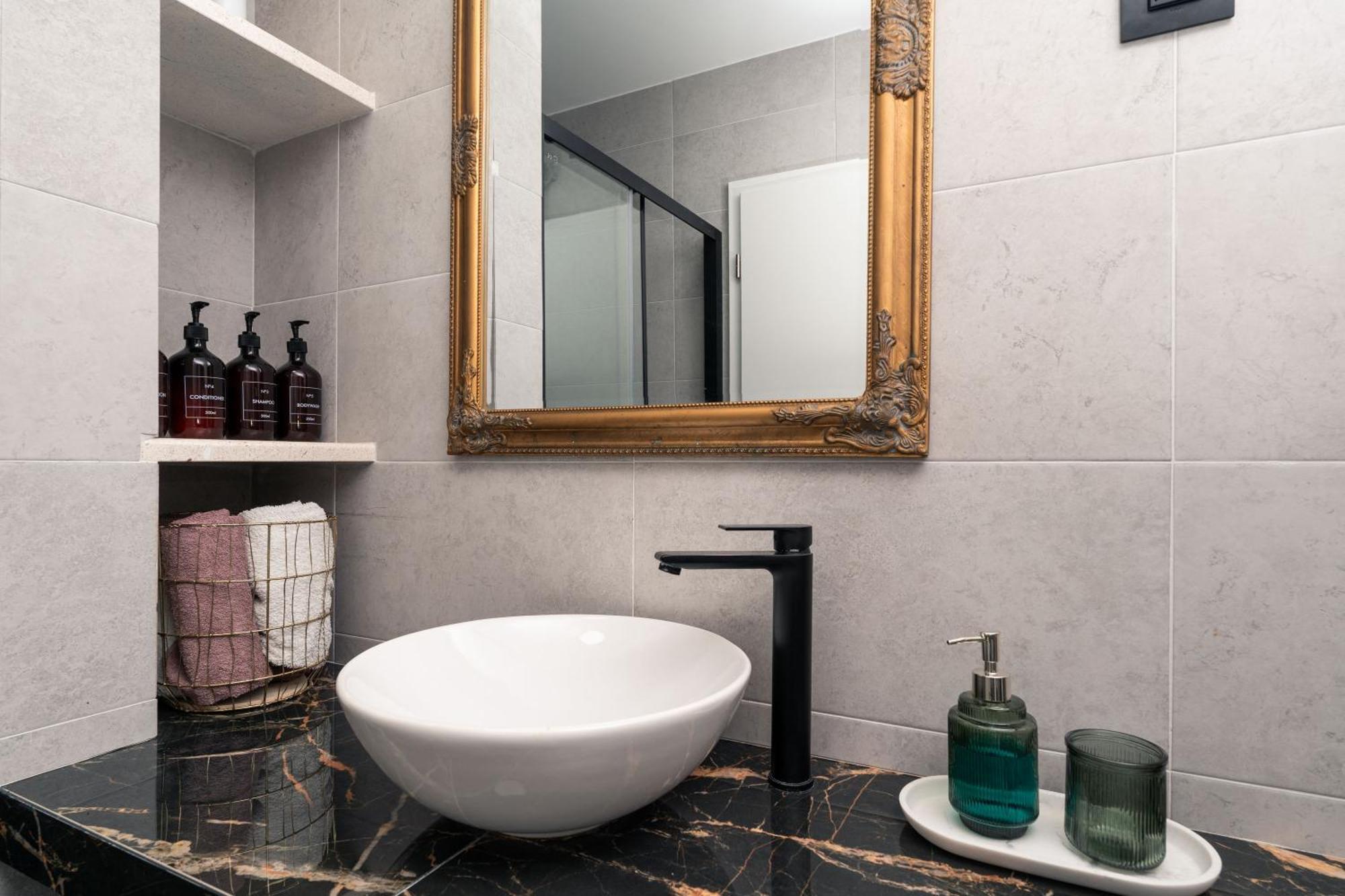 Sapphire Studio Apartment With Free Private Parking Дубровник Екстериор снимка