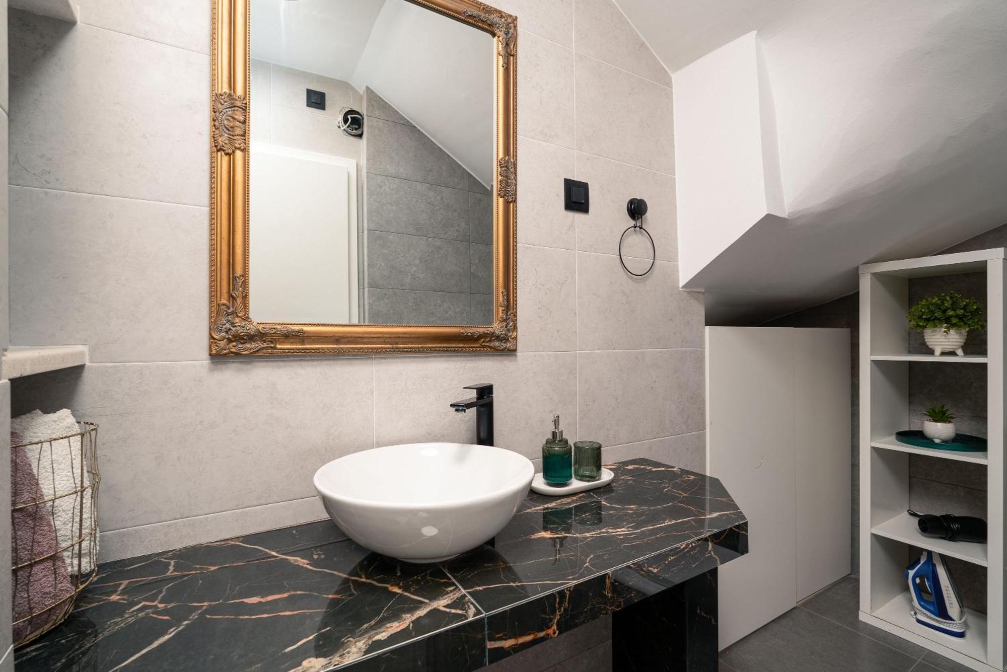 Sapphire Studio Apartment With Free Private Parking Дубровник Екстериор снимка